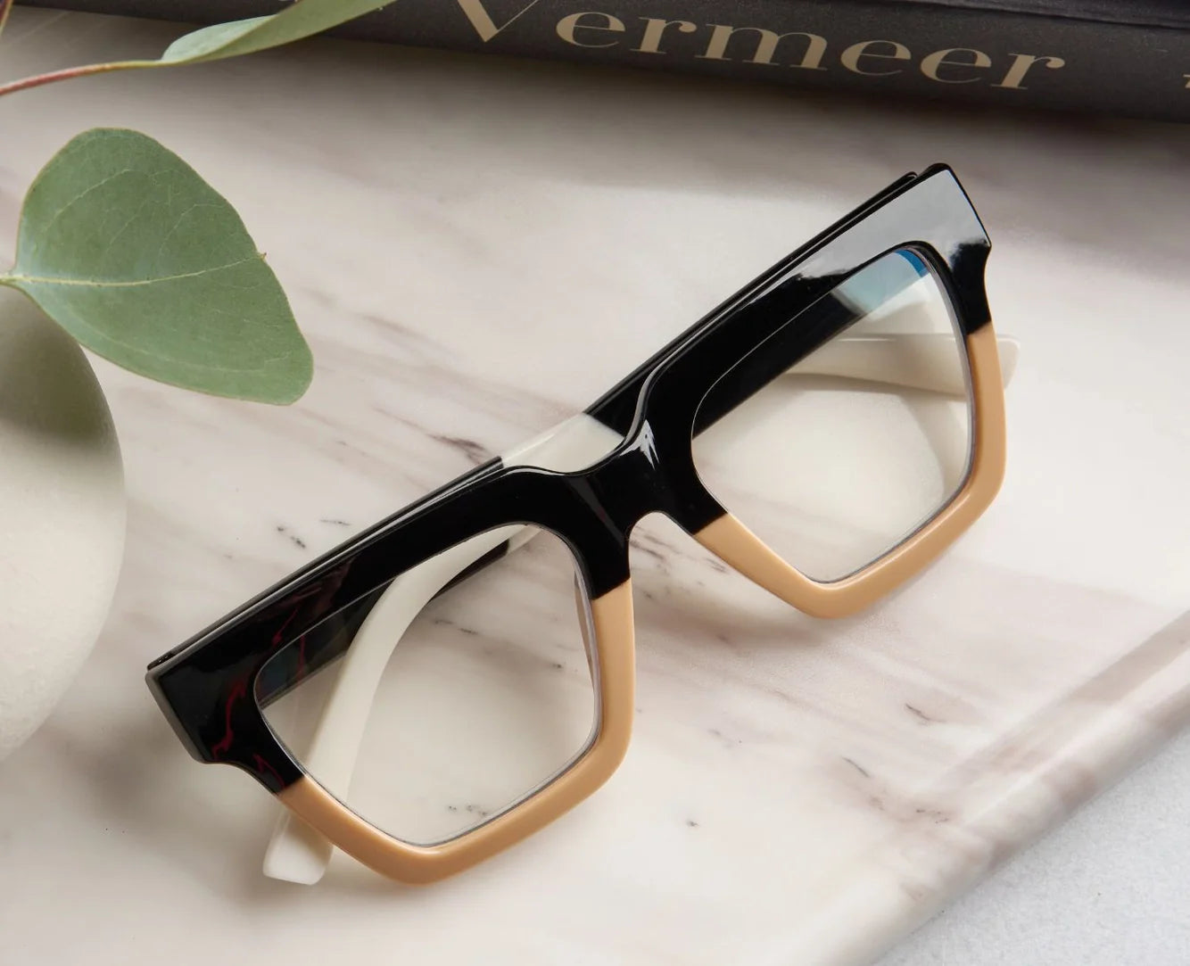 Black/Tan Take A Bow Glasses +1.50