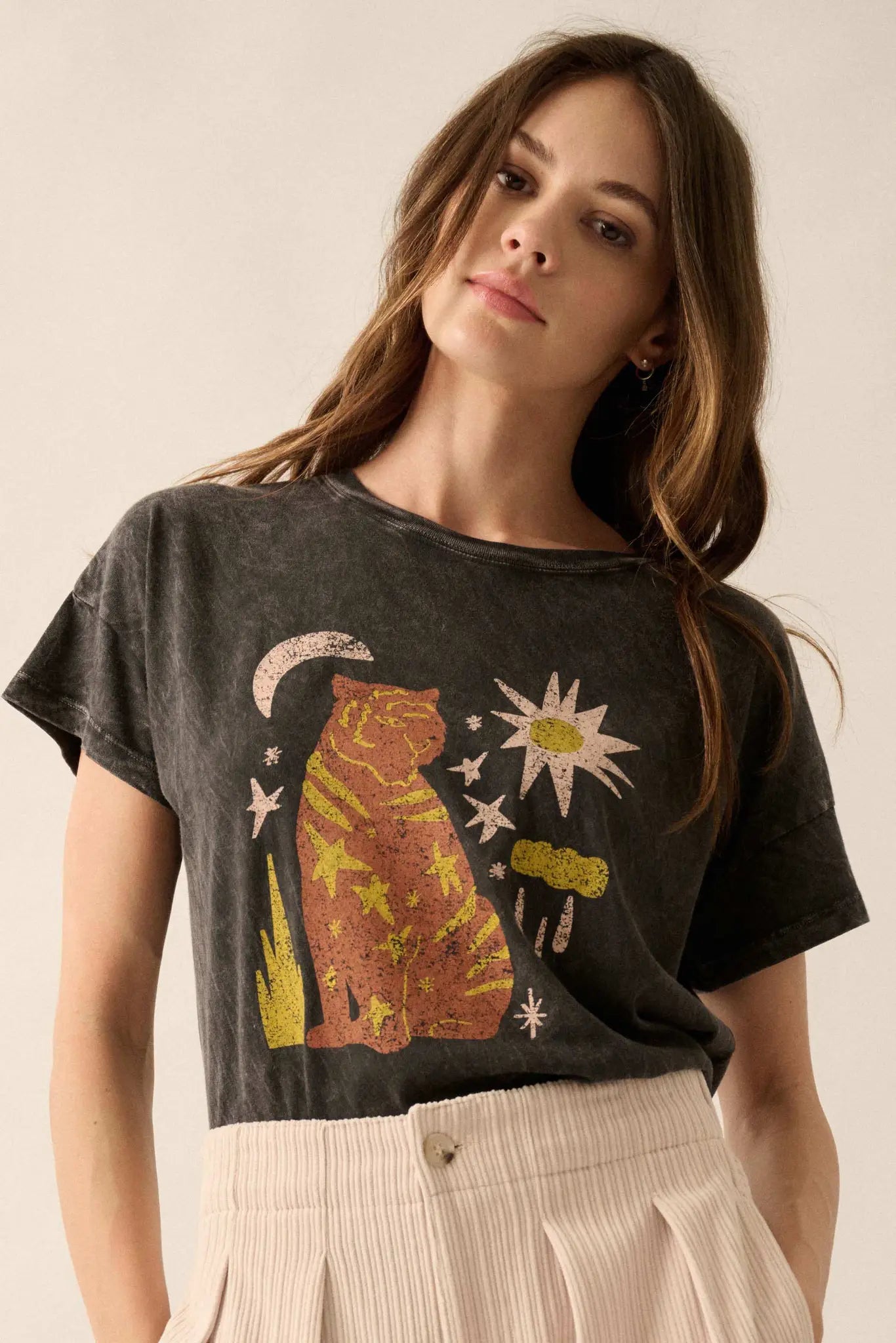 Timeless Tiger Vintage-Wash Graphic Tee