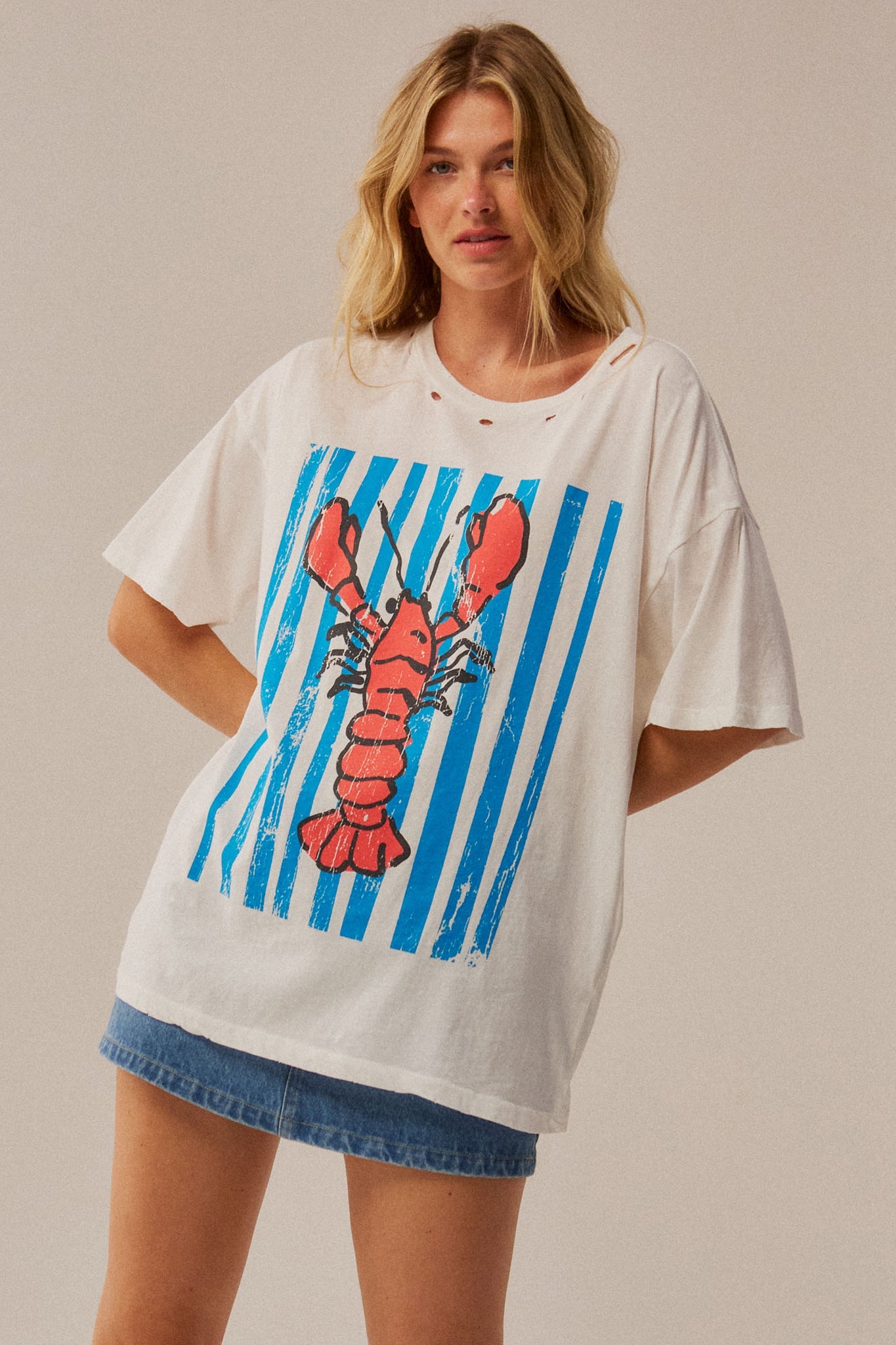 Lobster Lagoon Distressed Oversize Graphic Tee