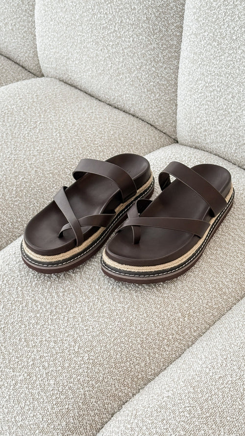 Amia Slide - Chocolate